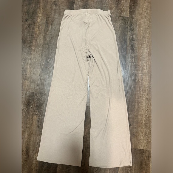Princess Polly Beige Wide Leg Pants Size 6 - Picture 3 of 5